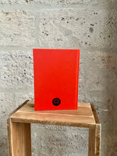 Cargar imagen en el visor de la galería, Livres "They call it Africa we call it home" visiterlafrique