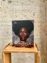 Cargar imagen en el visor de la galería, Livres portraits de la beauté noire Mario Epanya
