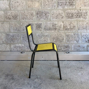Yellow sit - Chaise jaune - Ousmane Mbaye