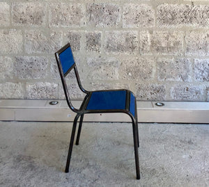 Blue sit - Chaise bleue - Ousmane Mbaye