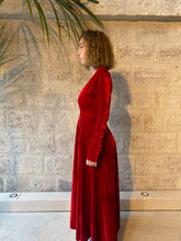 Load image into Gallery viewer, Wine - Robe en velours - Adama Paris
